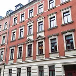 Apartment Grosse In Zentrum Mit Kleinem Garten By Interhome