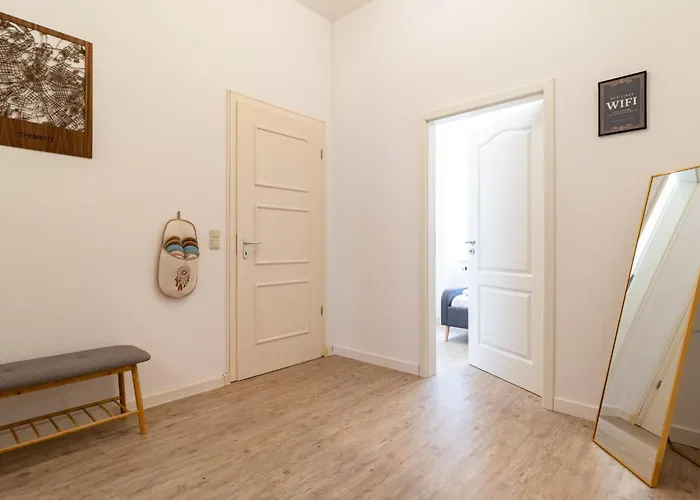 Grosse In Zentrum Mit Kleinem Garten By Interhome Chemnitz